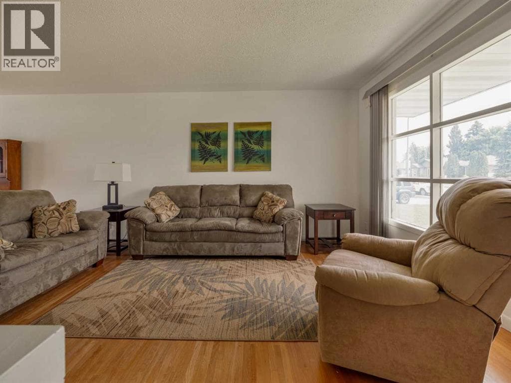 2405 13 Avenue S — photo 4