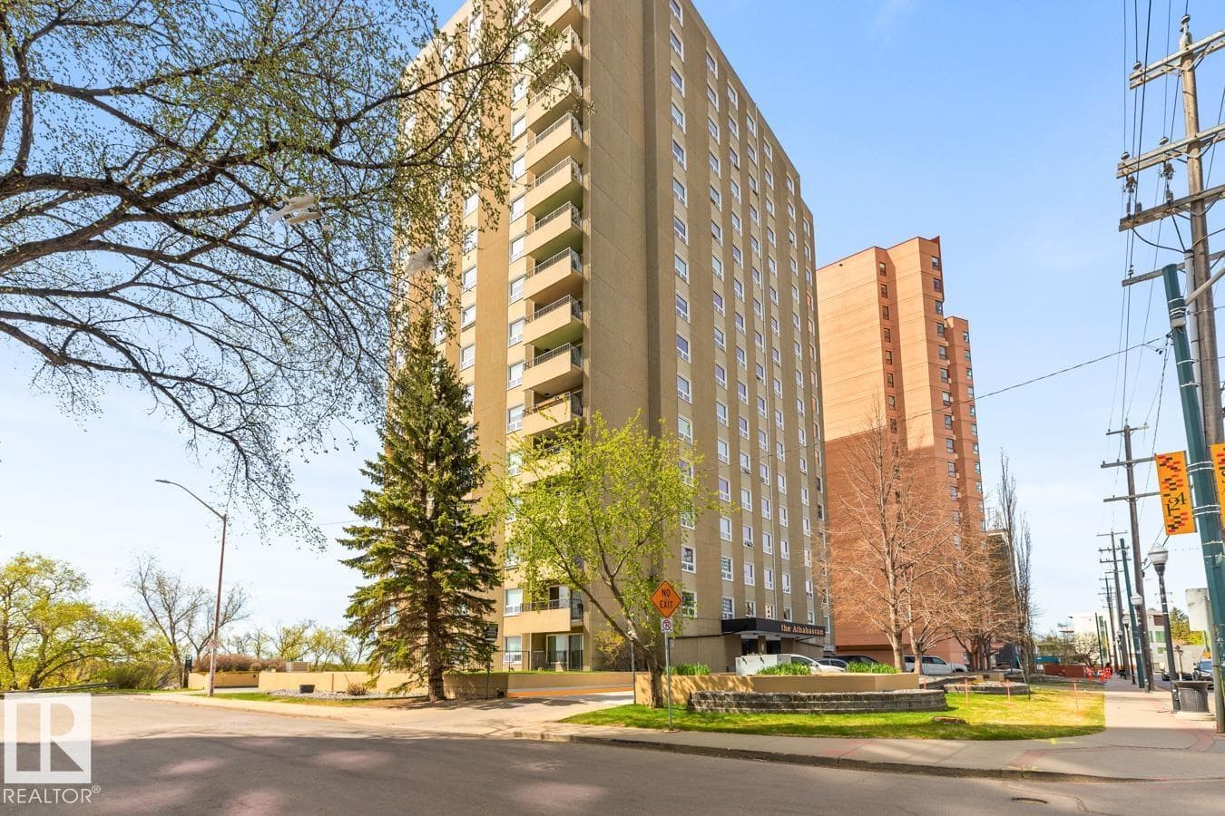 #602 12303 JASPER AV NW