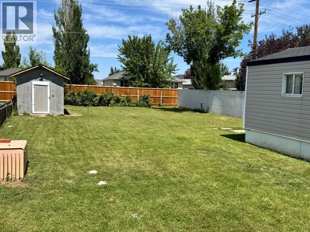 13, 4000 13 Avenue SE — photo 3