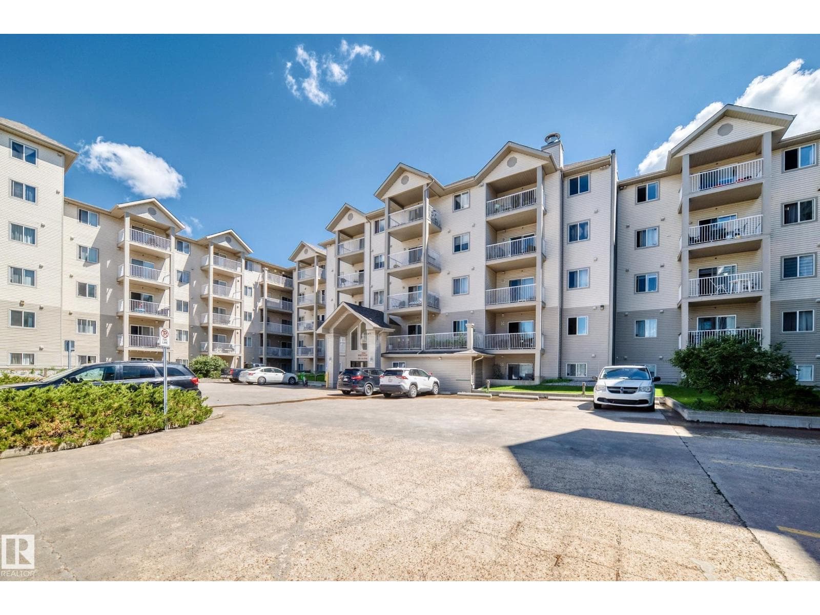#524 7511 171 ST NW