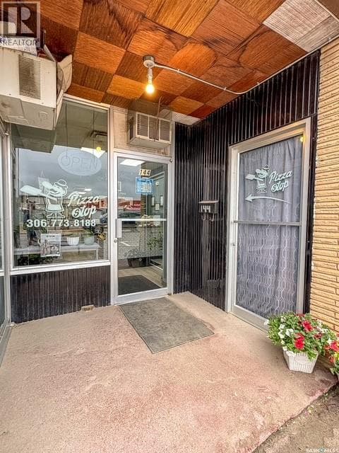 144 1st AVENUE NW — photo 3