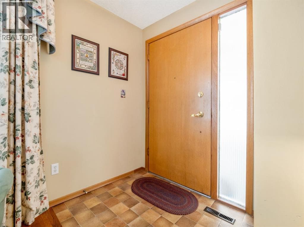 240 3 Avenue E — photo 2