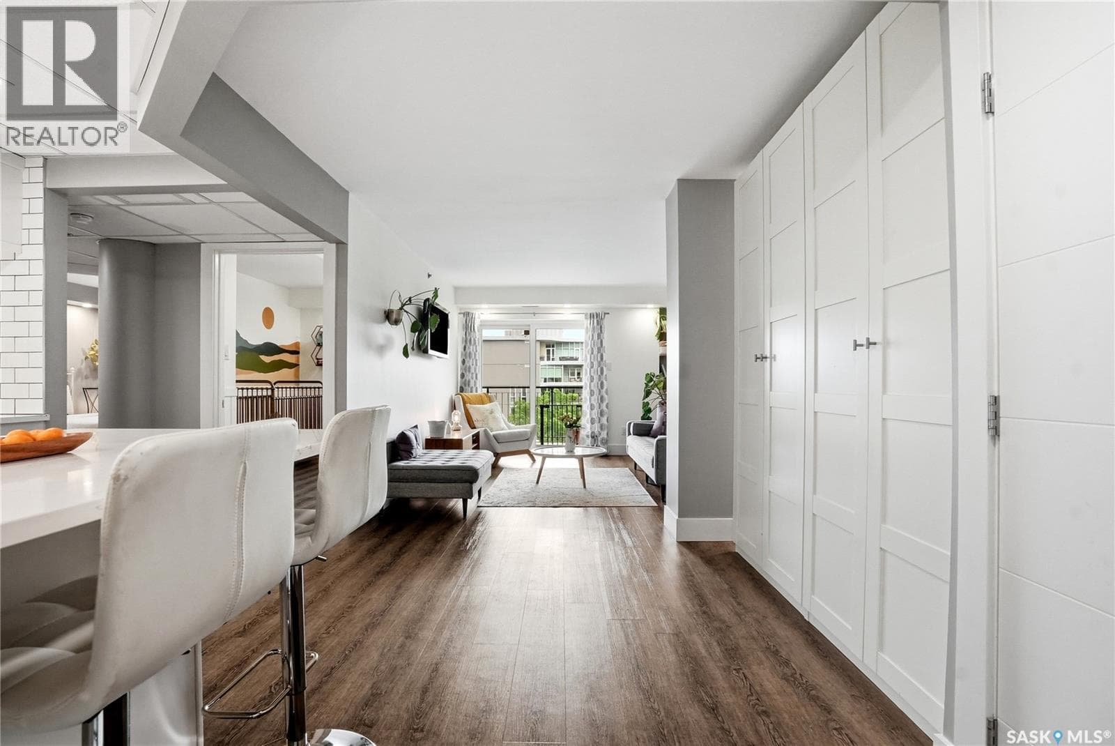 606 611 University DRIVE — photo 3