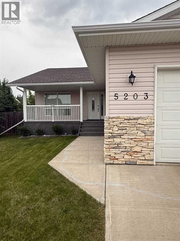 5203 64 Street — photo 3