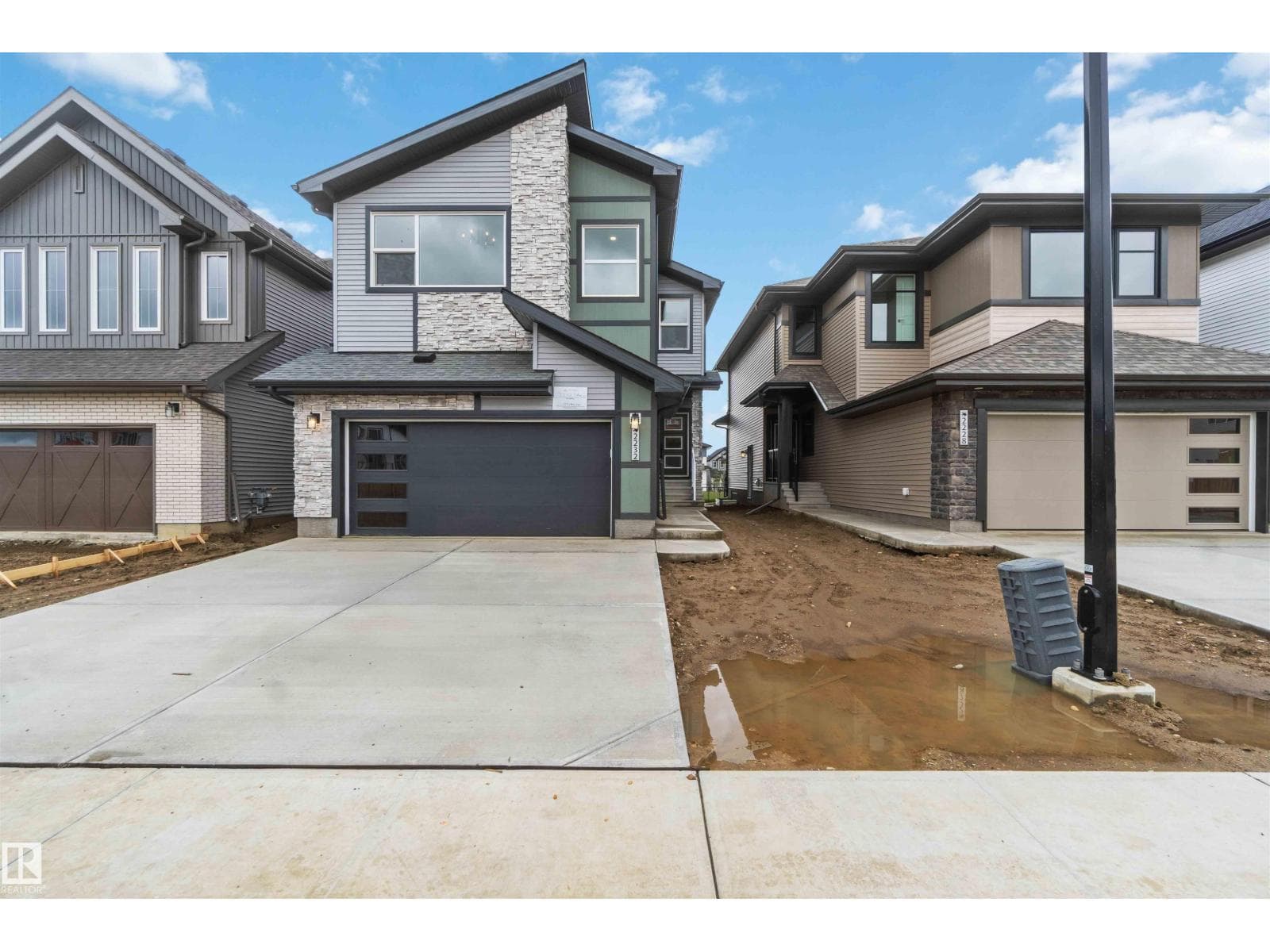 2232 5 AV SW