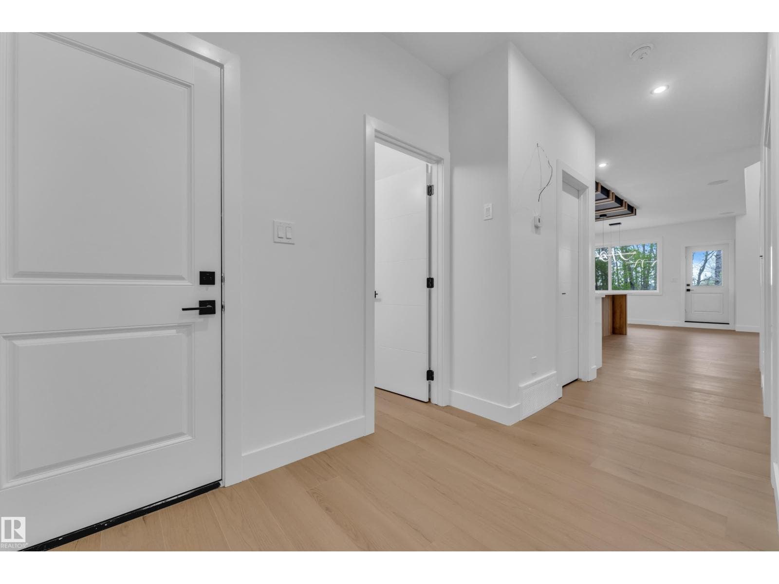 59 Renwyck PL — photo 4