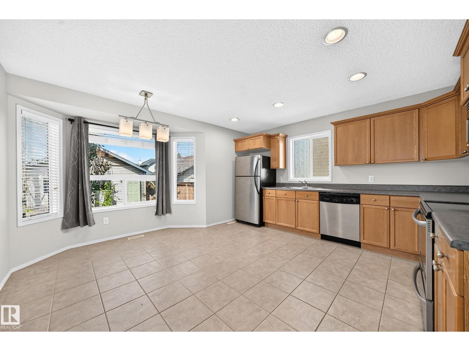 3 bed 3 bath single family at 9204 SCOTT LN NW — $430,000 — photo 10