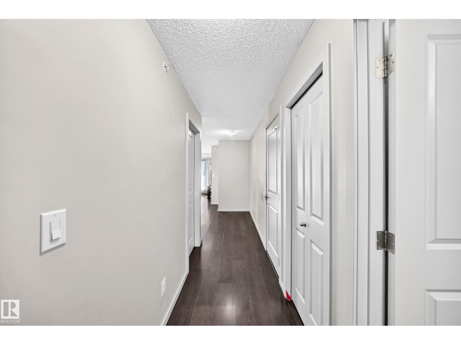#416 3357 16A AV NW — photo 5