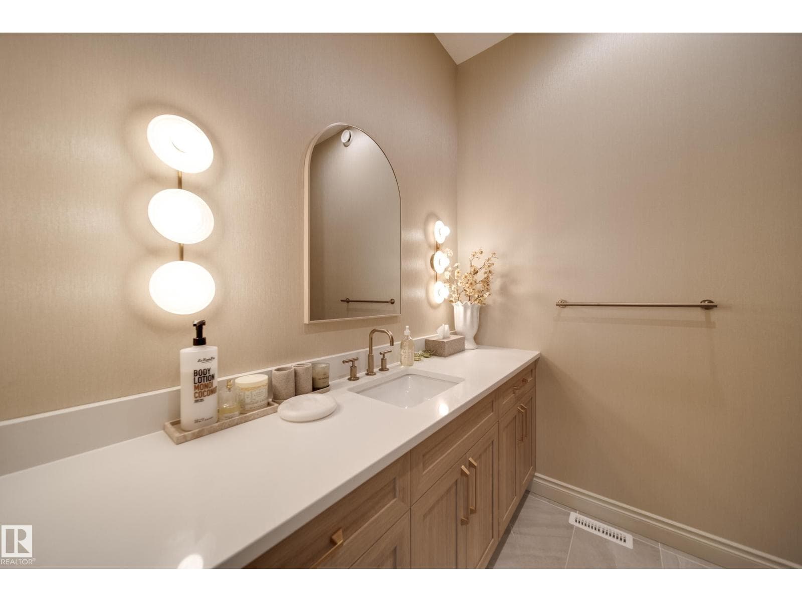 7308 ADA BV NW — photo 5