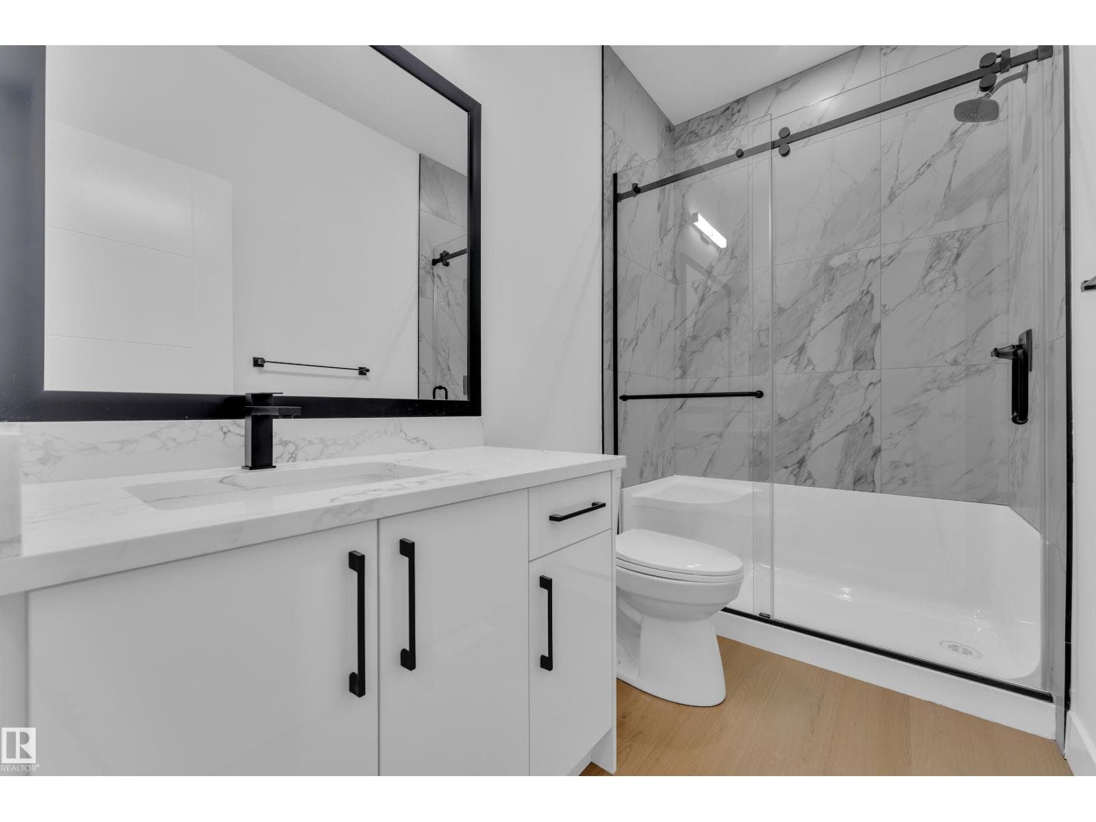 61 Renwyck PL — photo 5