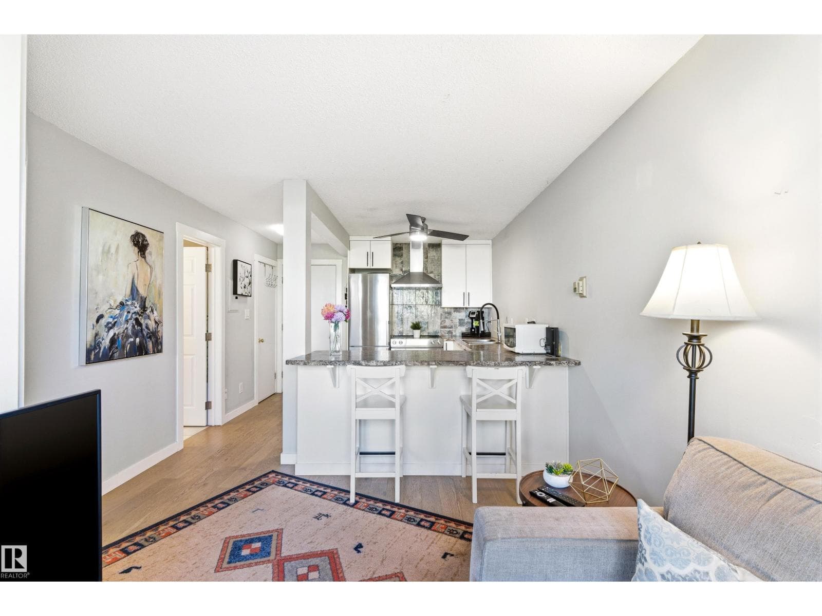 #105 10230 120 Street NW ST NW NW — photo 3