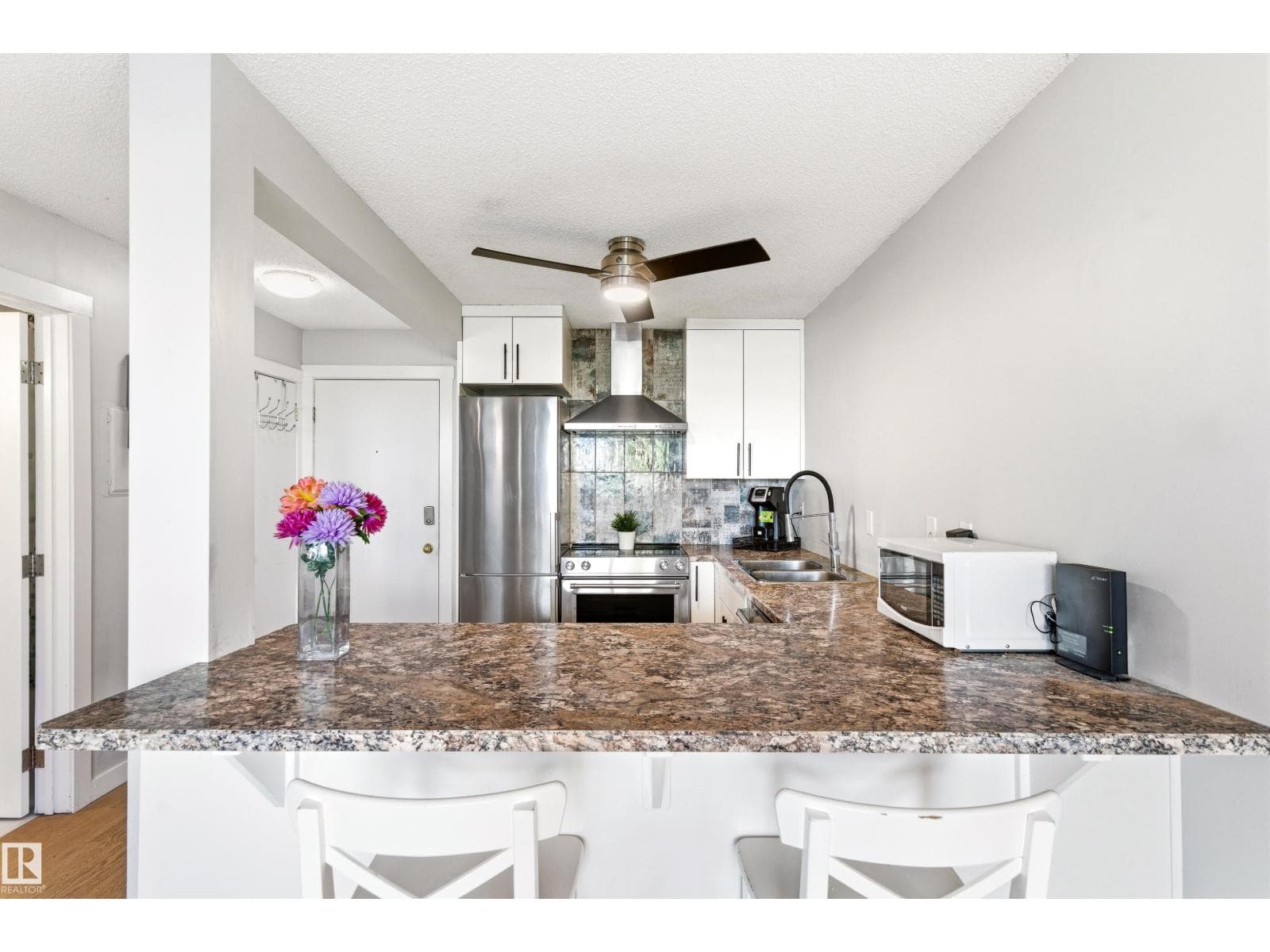 #105 10230 120 Street NW ST NW NW — photo 5