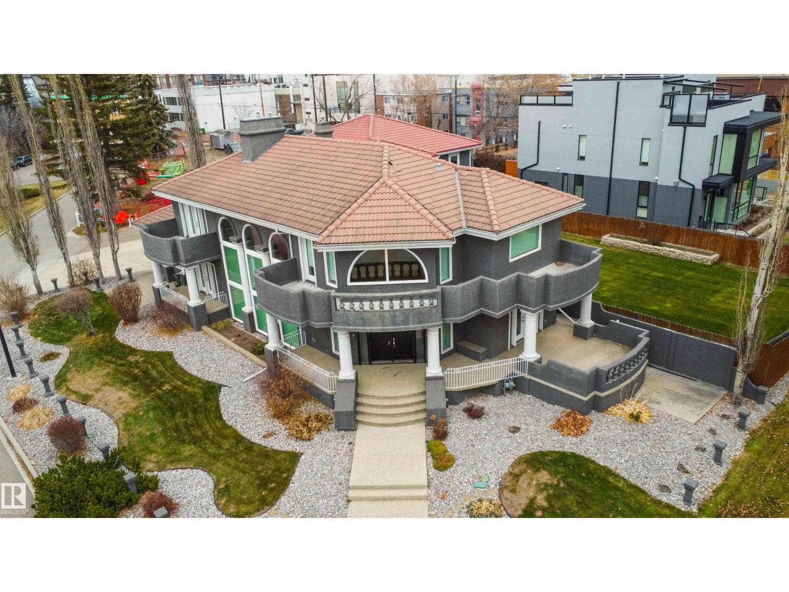 12428 103 AV NW — photo 5