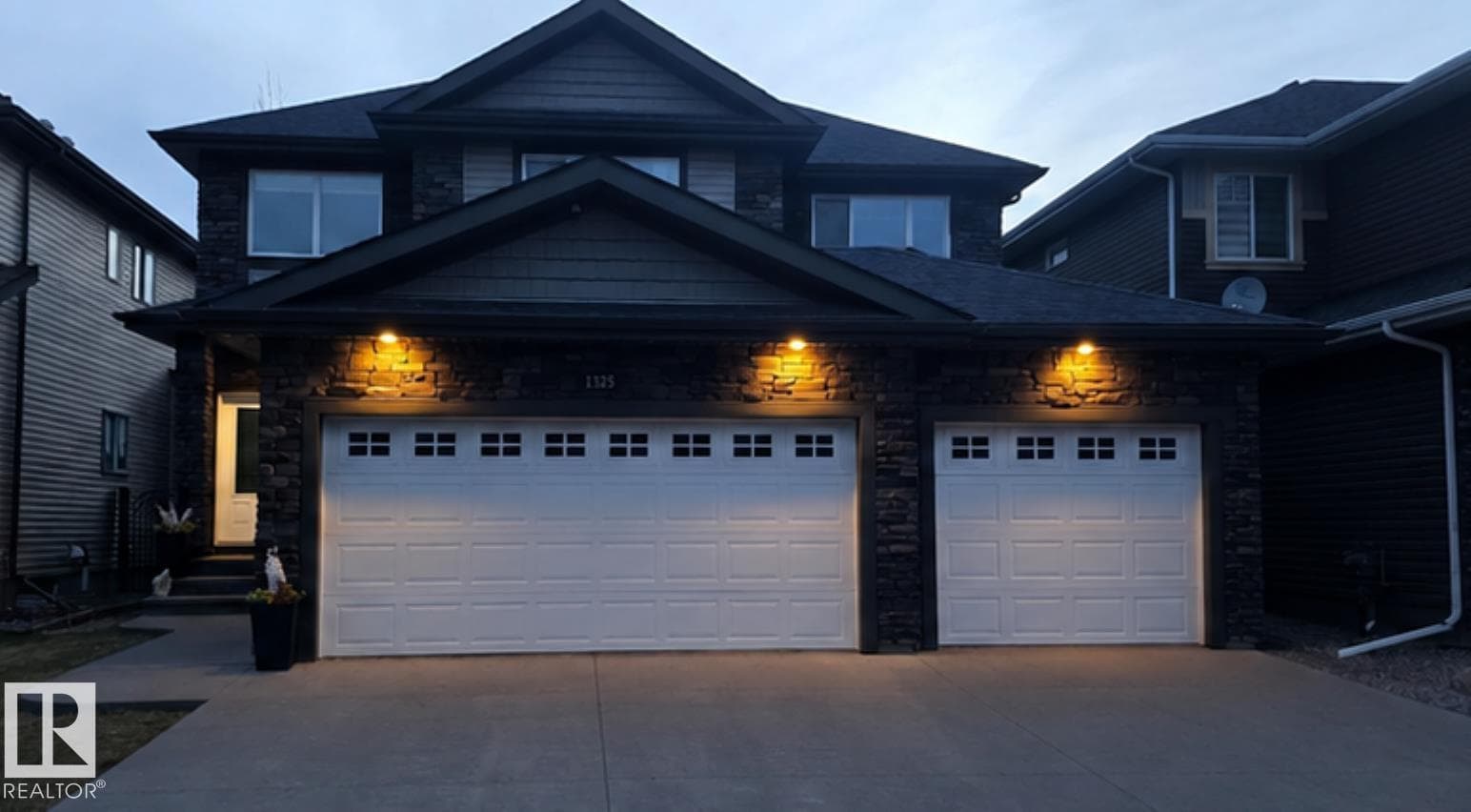 1325 Adamson DR SW — photo 2