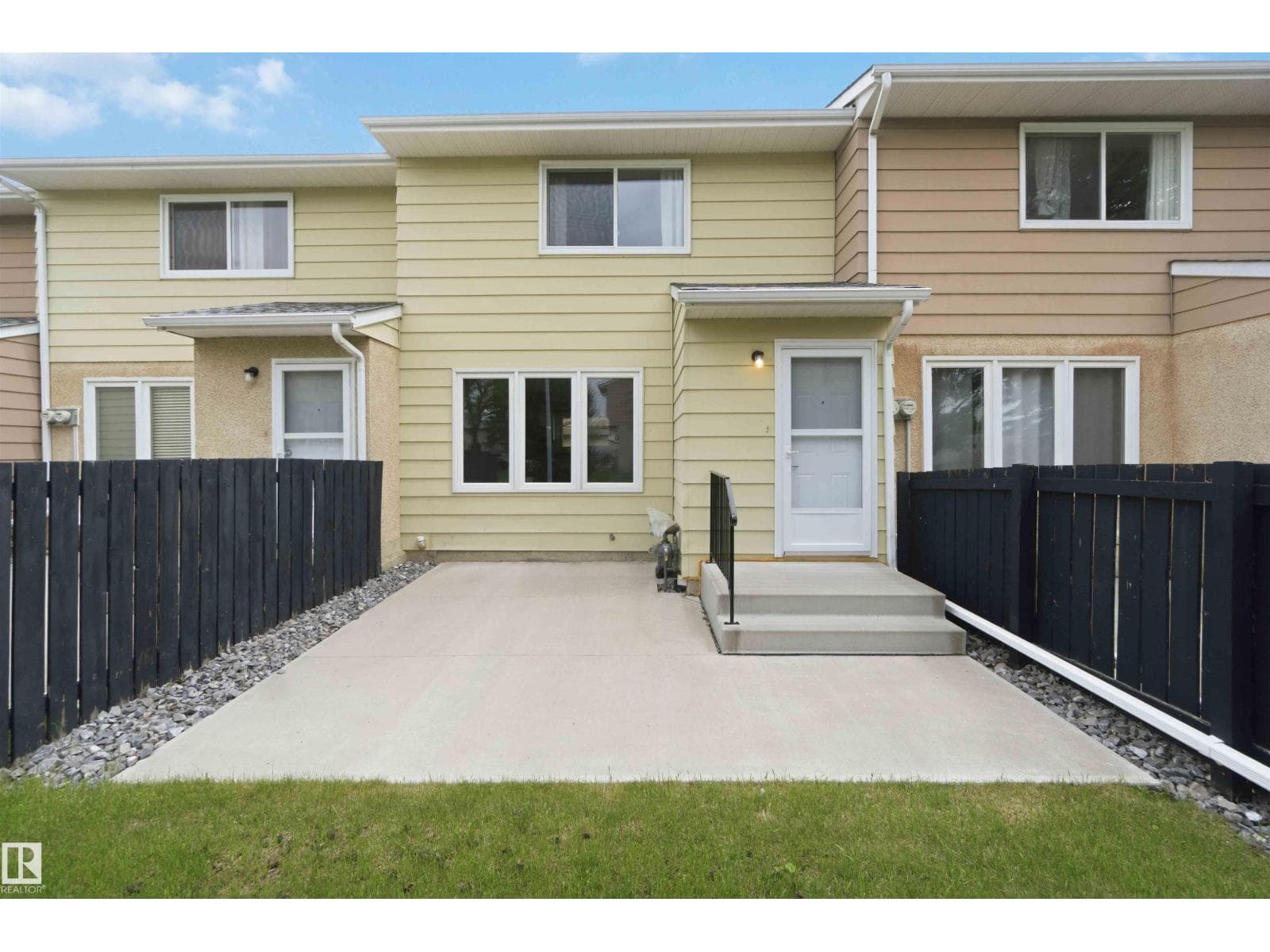 17325 85 AV NW NW