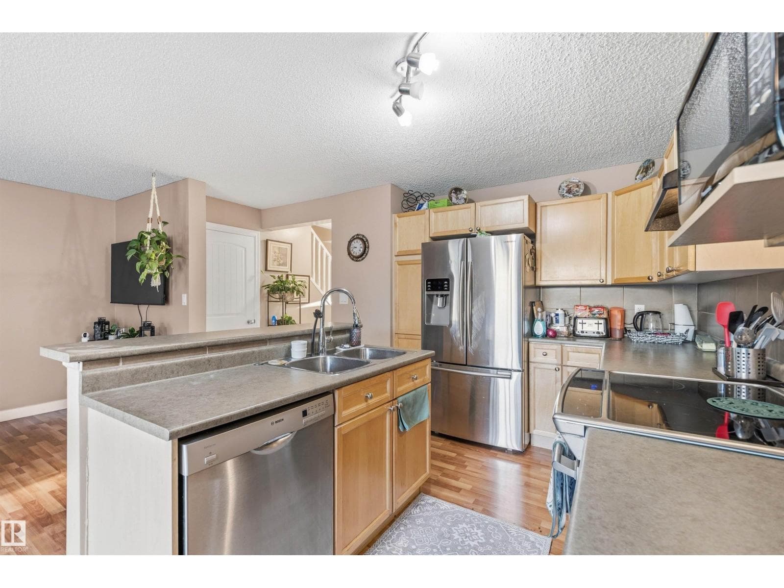 21207 90ave NW — photo 5