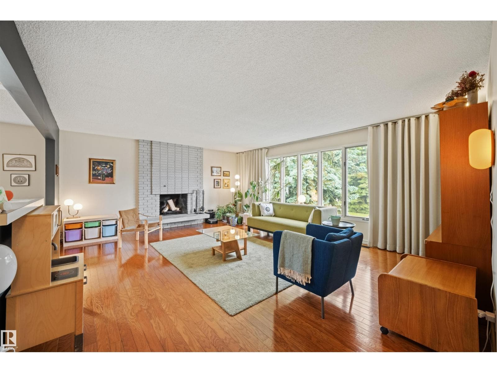 11329 33A AV NW — photo 3