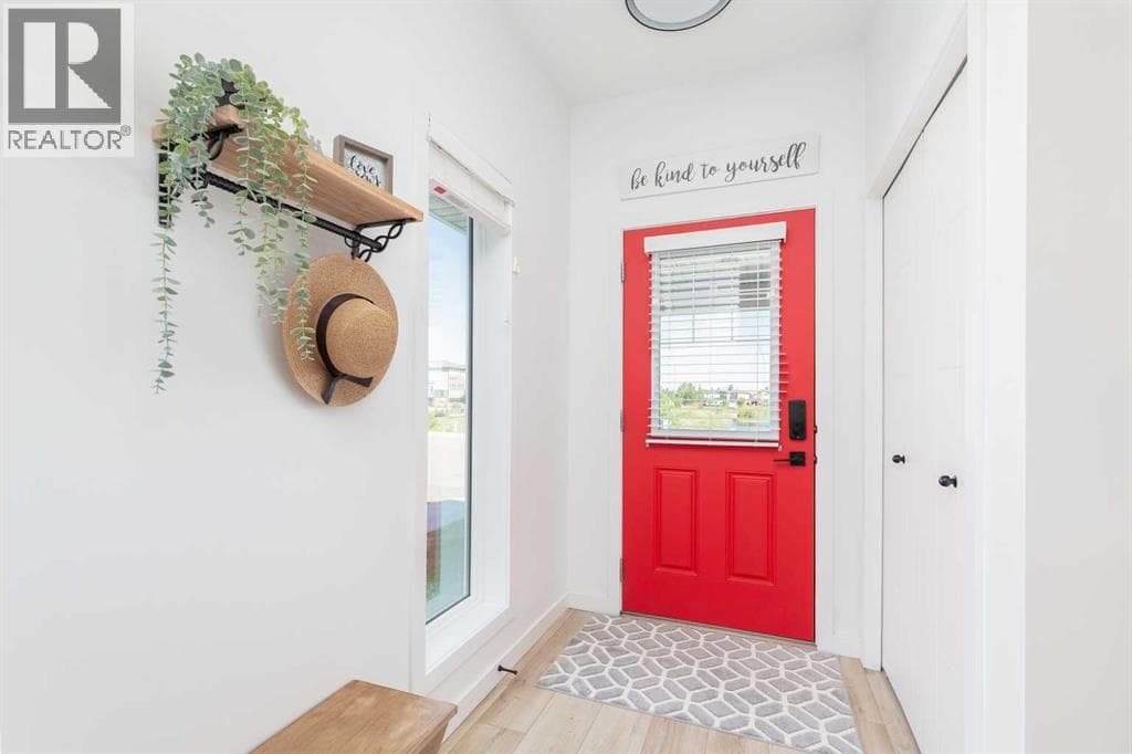 208, 210 Firelight Way W — photo 2