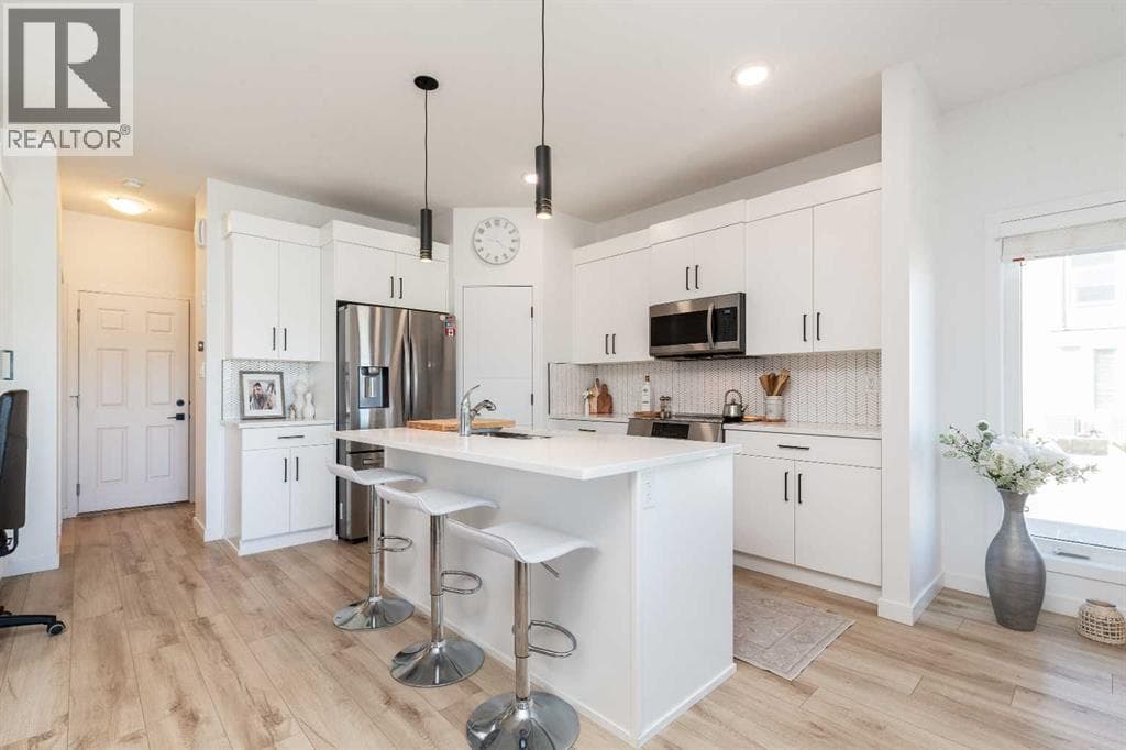 208, 210 Firelight Way W — photo 4