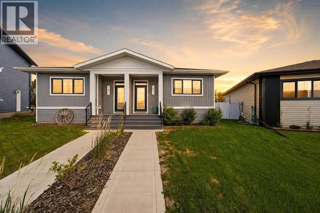 99 Gray Close