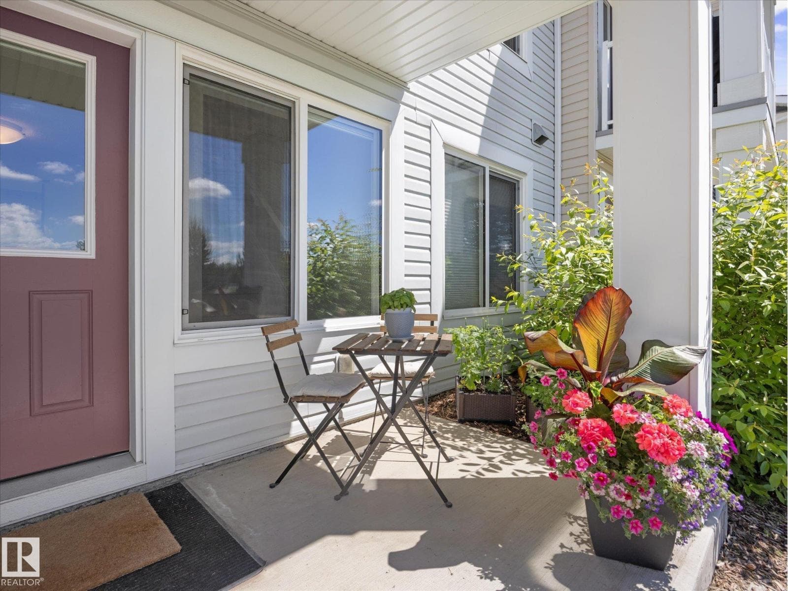 #16 330 BULYEA RD NW — photo 3