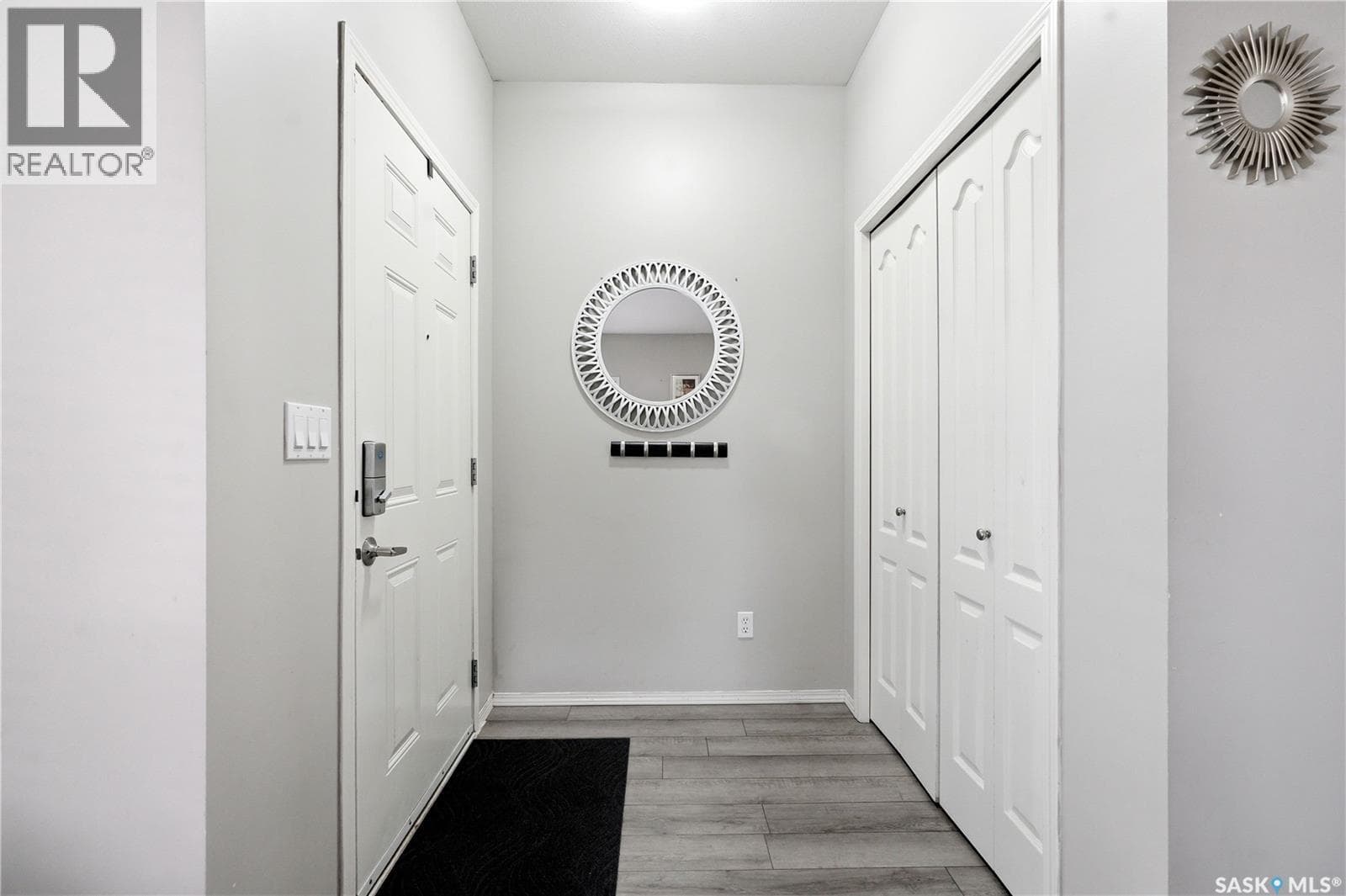 531 Gordon ROAD — photo 3