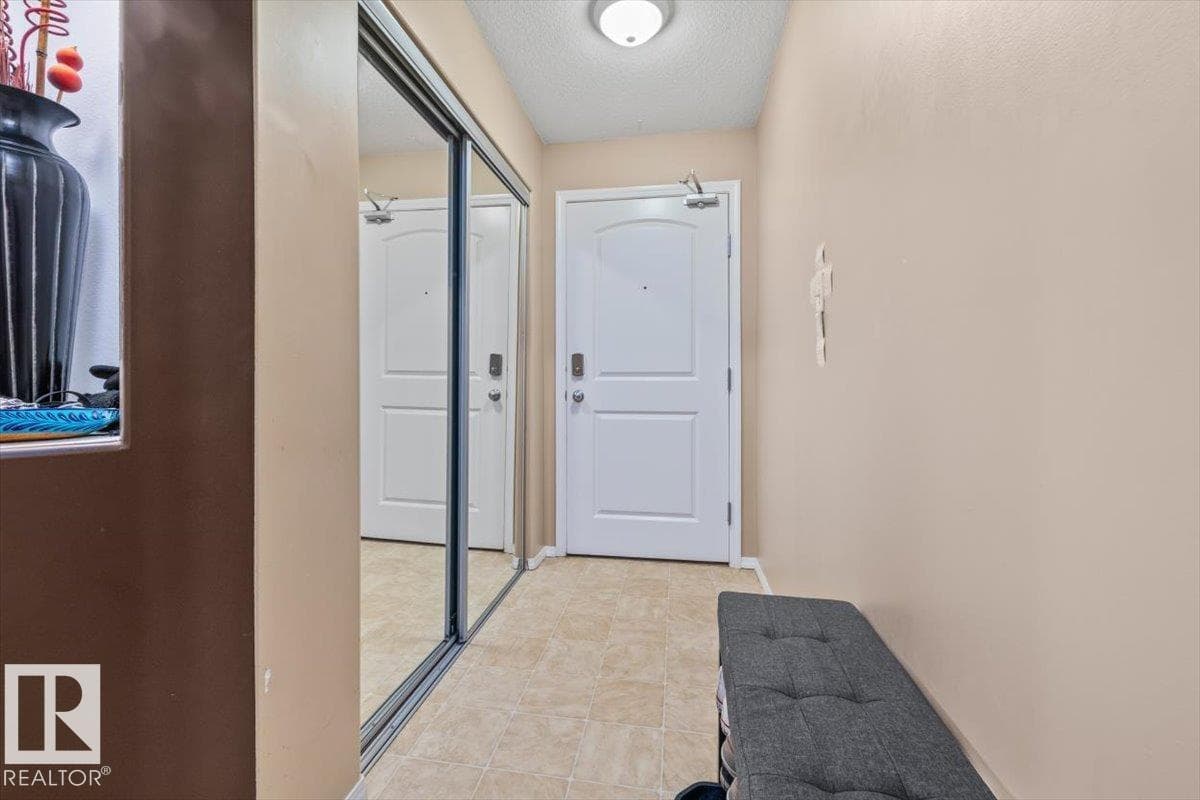 #245 50 WOODSMERE — photo 5