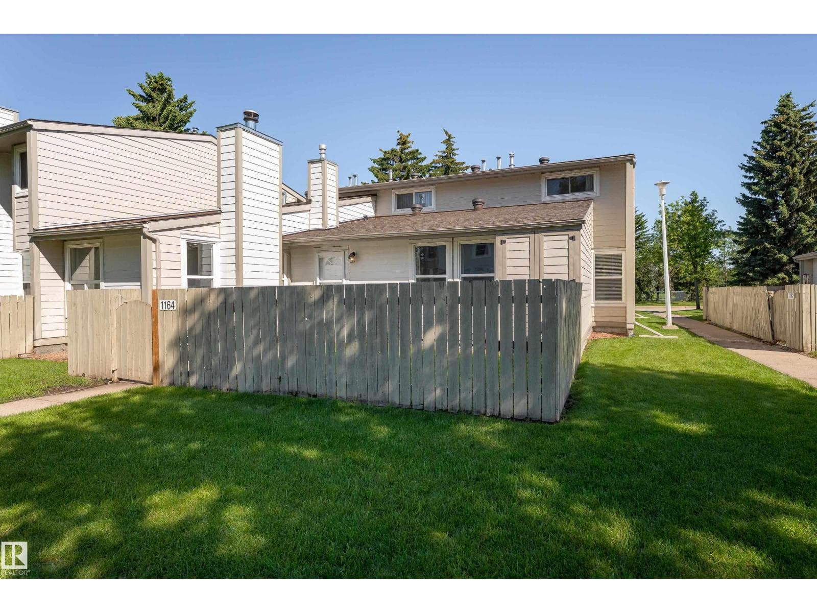1164 KNOTTWOOD RD E NW — photo 4