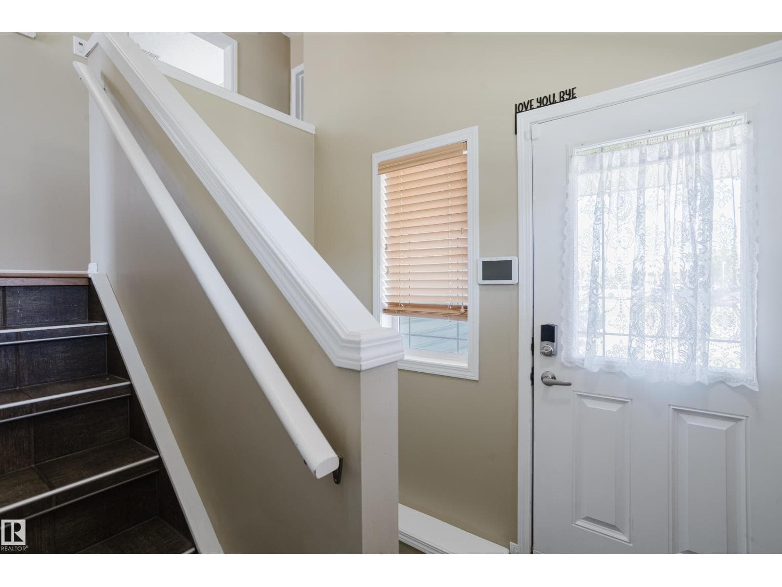 4610 SOUTH PARK DR — photo 2