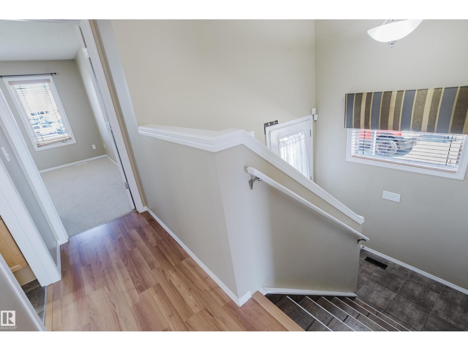 4610 SOUTH PARK DR — photo 4