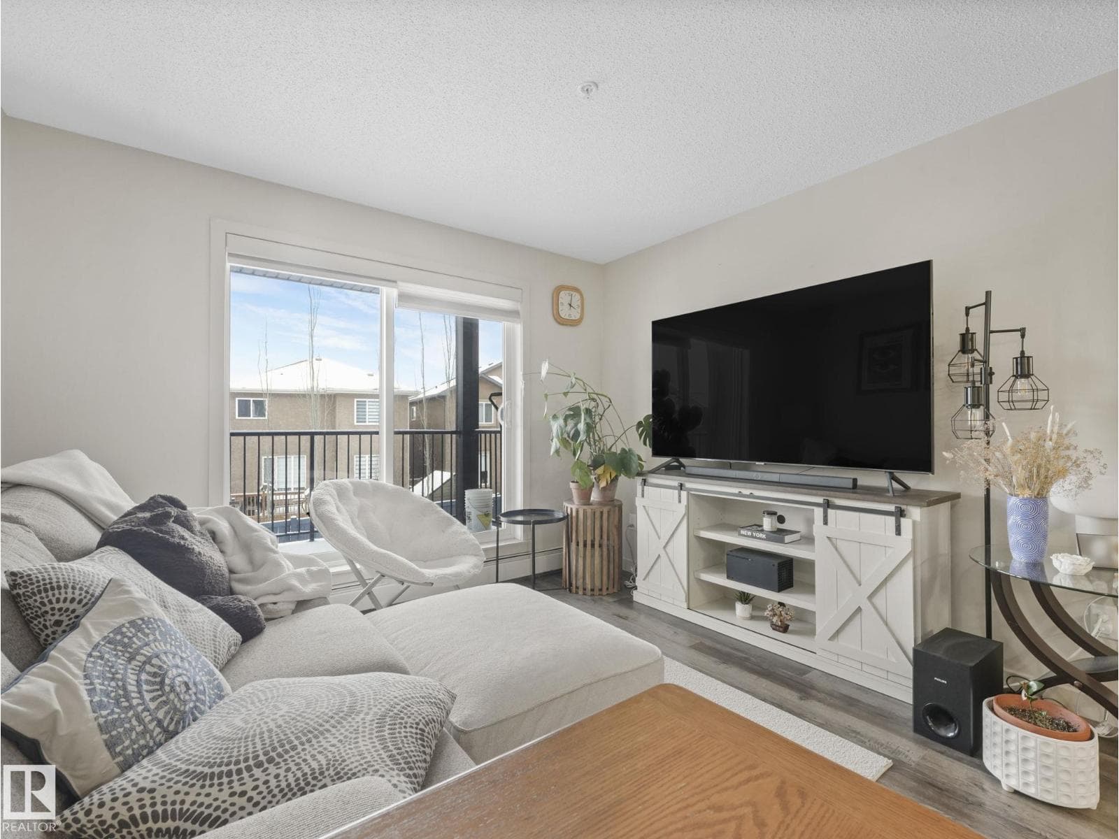 #212 508 ALBANY WY NW — photo 5