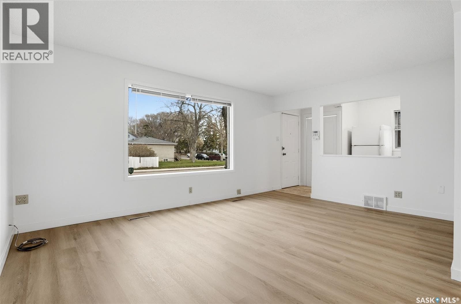 4015 2nd AVENUE — photo 2