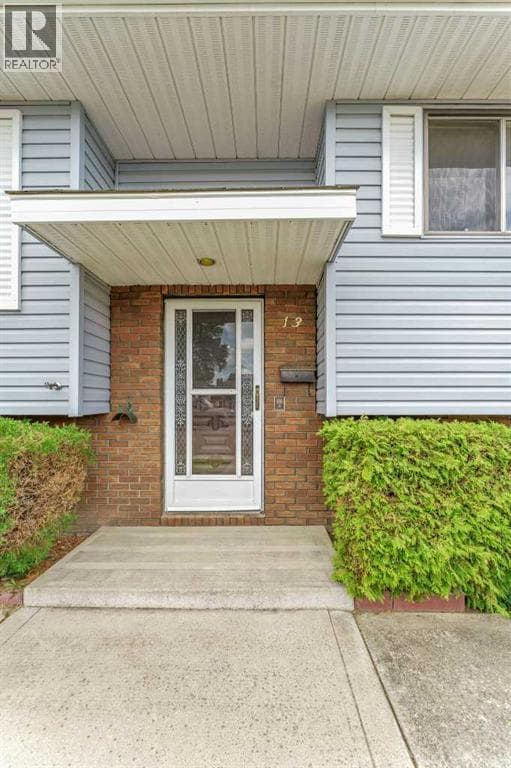 13 Rossland Place SE — photo 5
