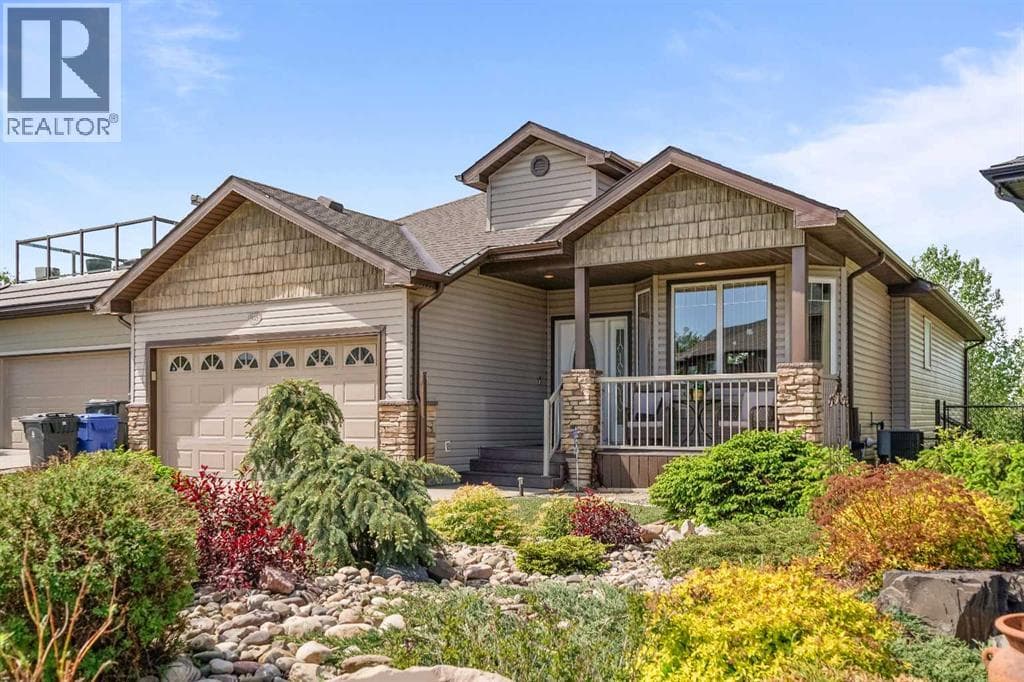 605 Sunridge Crescent W — photo 2