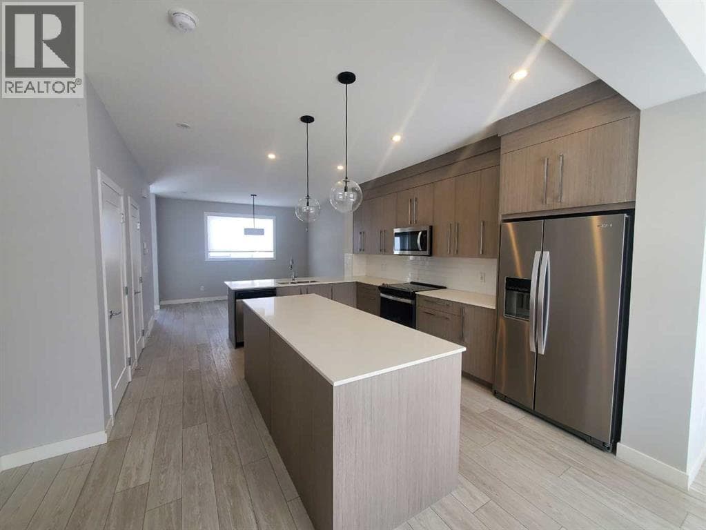1045 West Lakeview Drive — photo 3