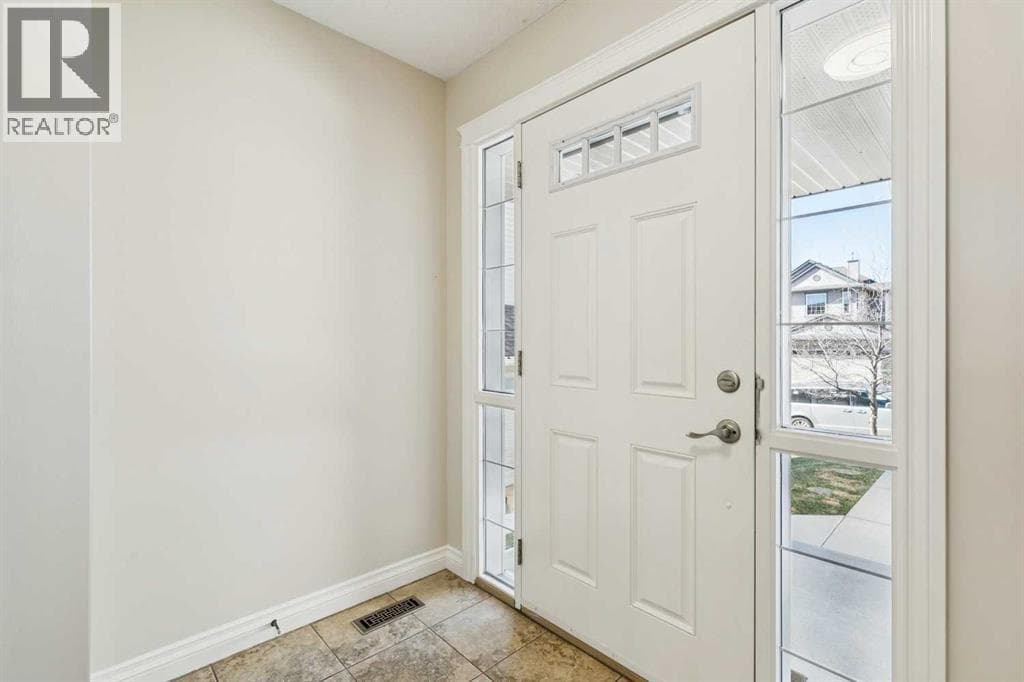 63 Westmount Circle — photo 4