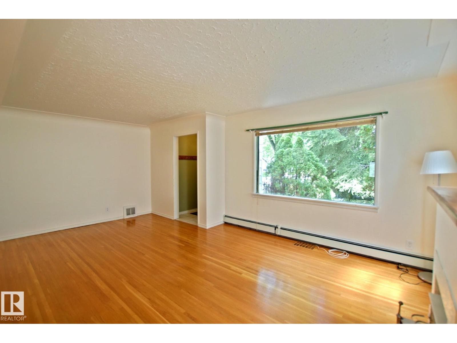 11242 56 ST NW — photo 5
