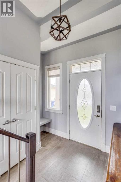 377 Walnut Crescent — photo 3