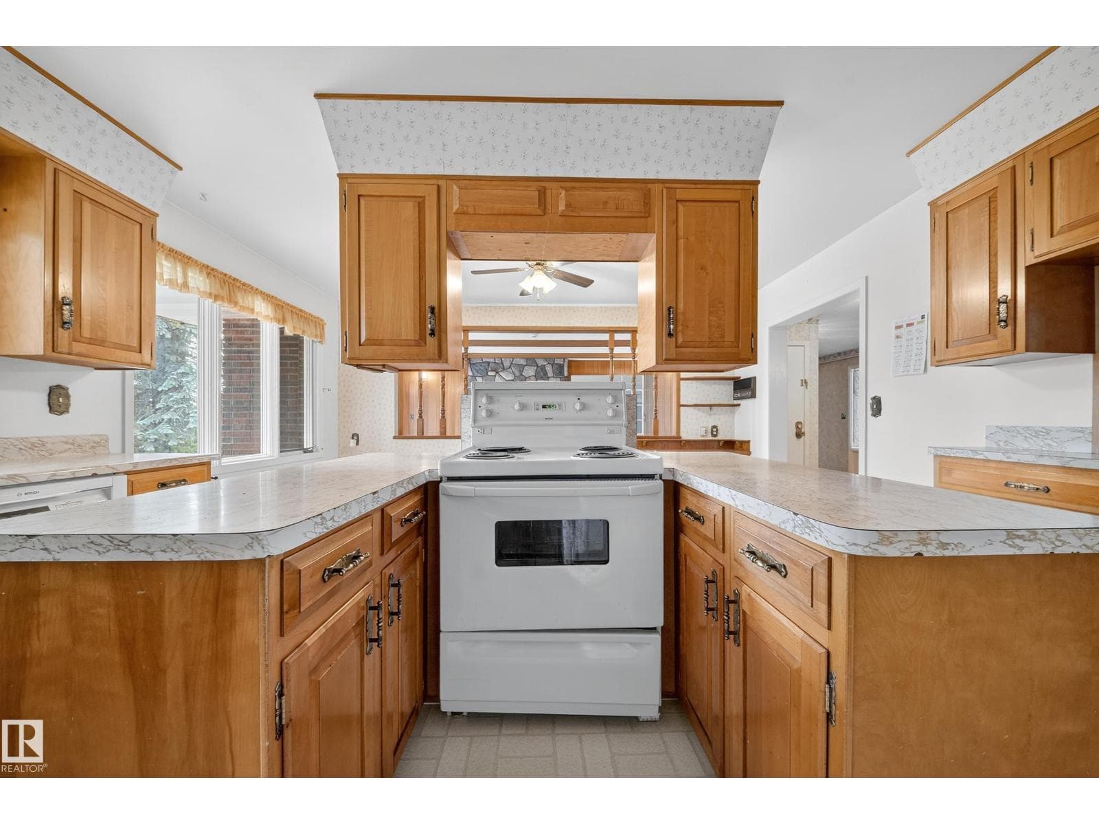 707 65 AV NW — photo 5