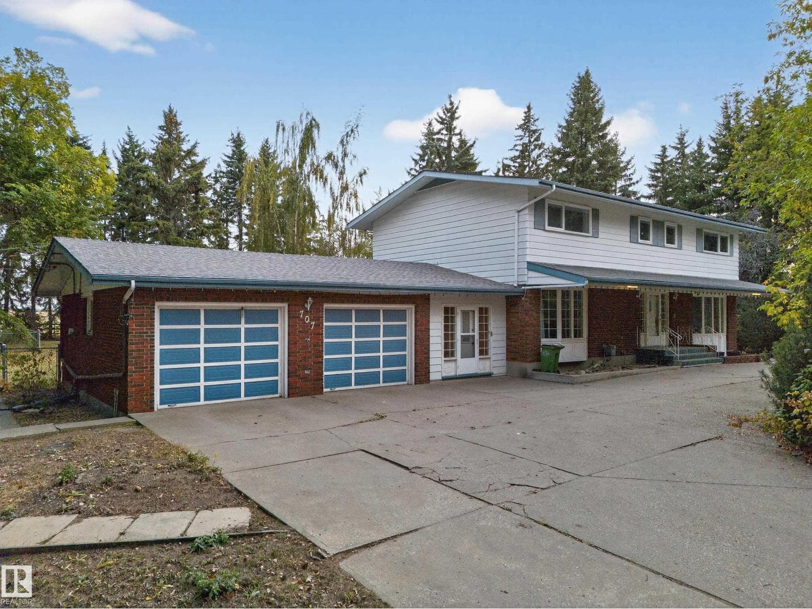 707 65 AV NW