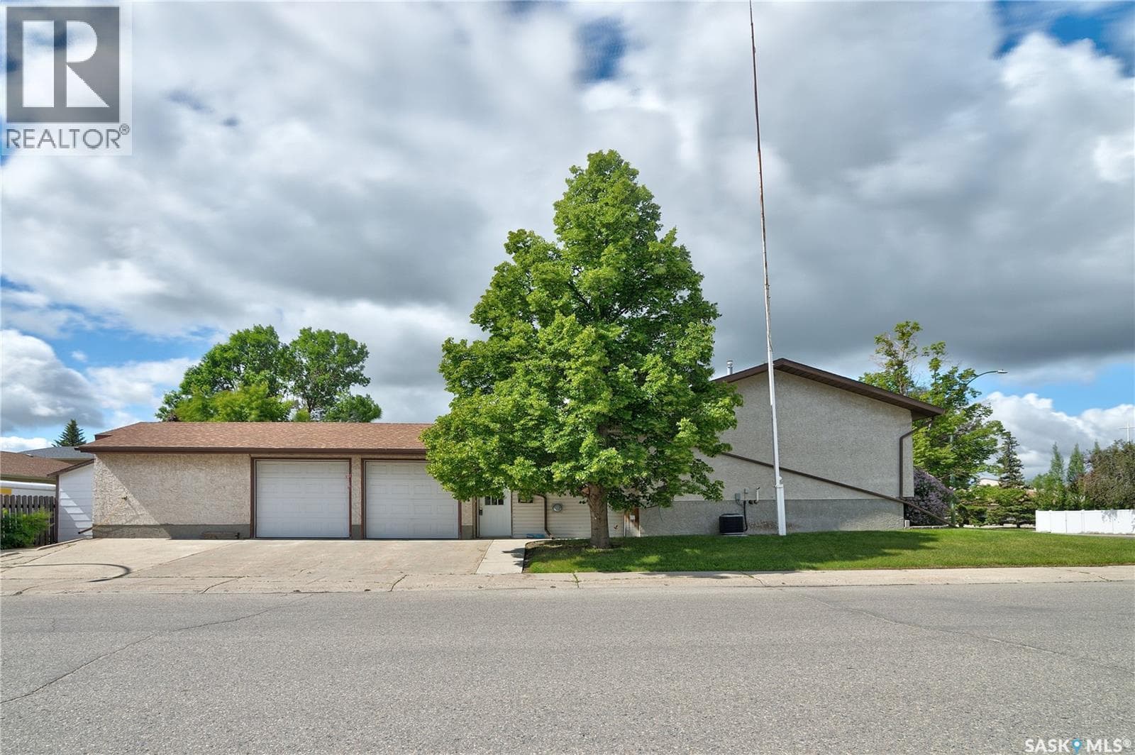 3003 Doan DRIVE — photo 2