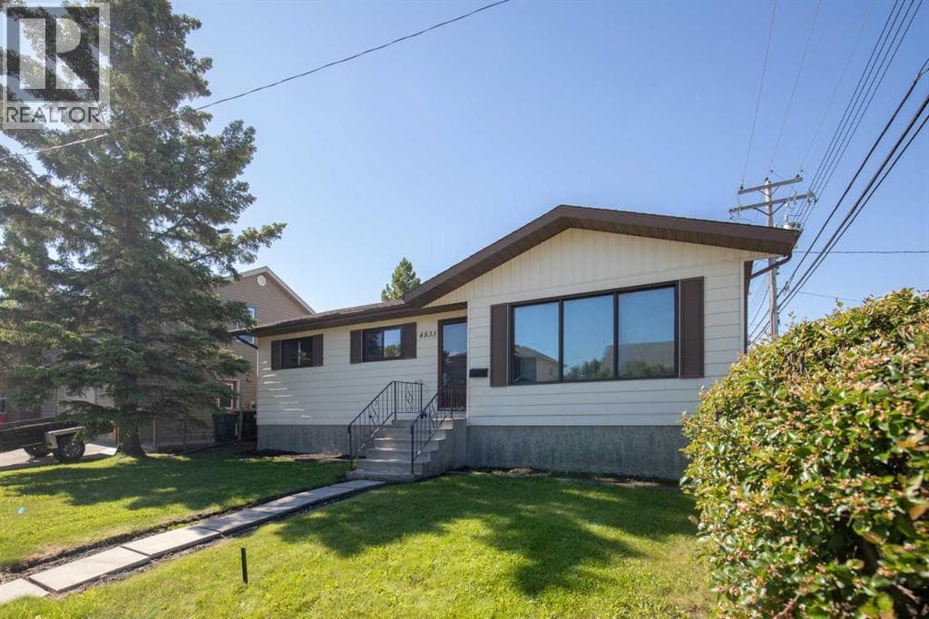 4833 49 Street — photo 2