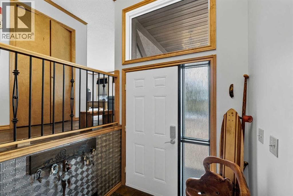 1174 16 Street NE — photo 4