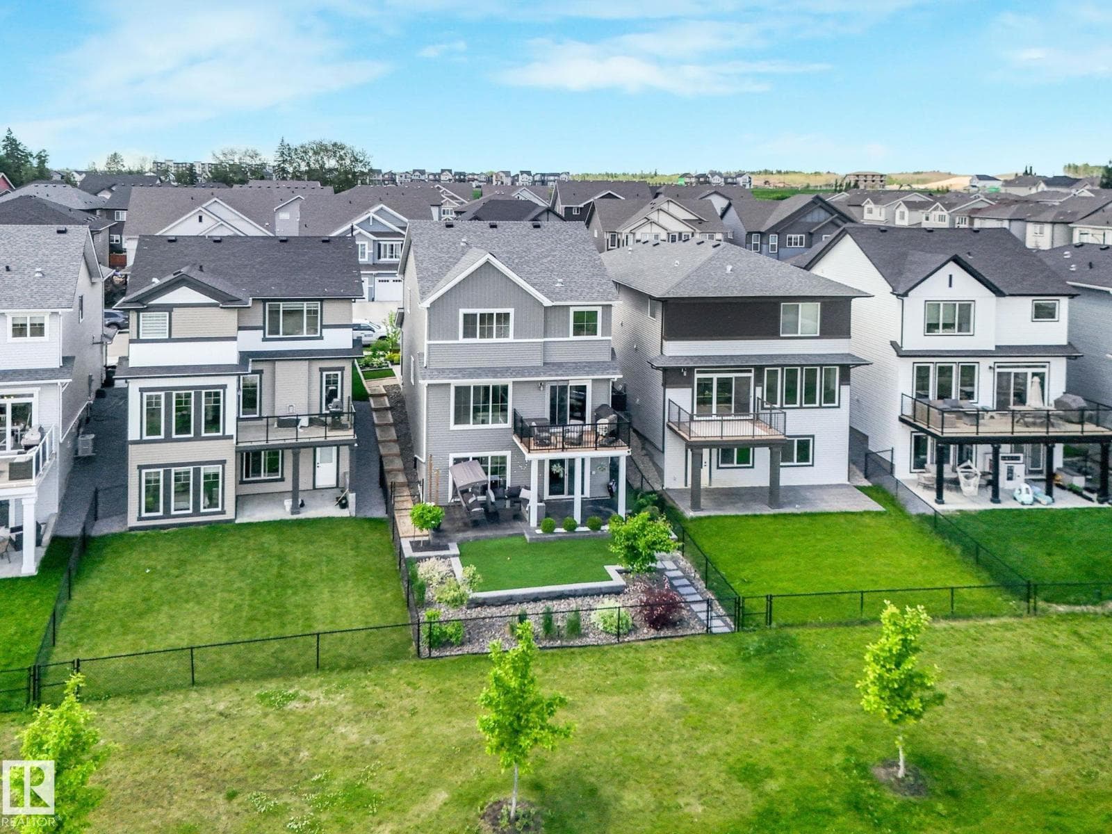 7151 EDGEMONT WY NW