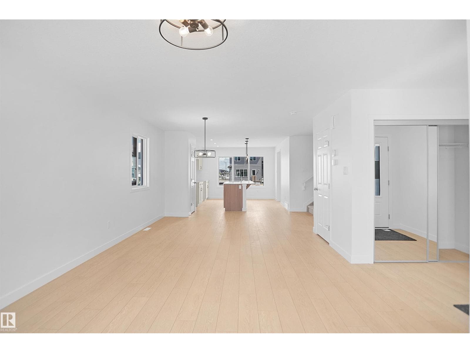 22509 83A AV NW — photo 4