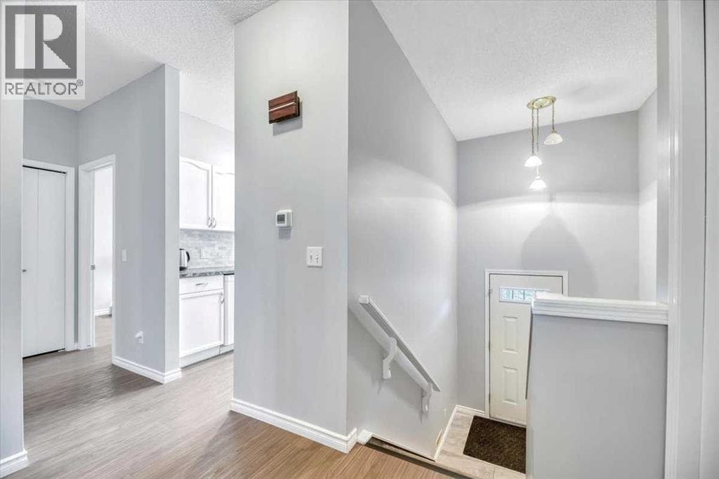 35, 72 Millside Drive SW — photo 5