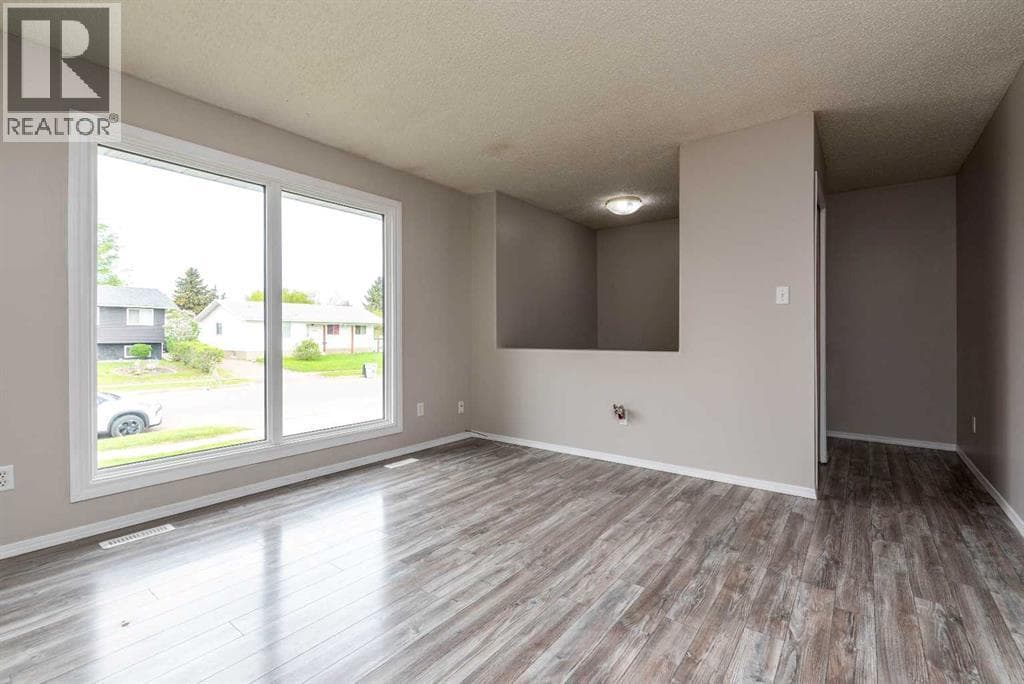 2723 47 Avenue Avenue — photo 4