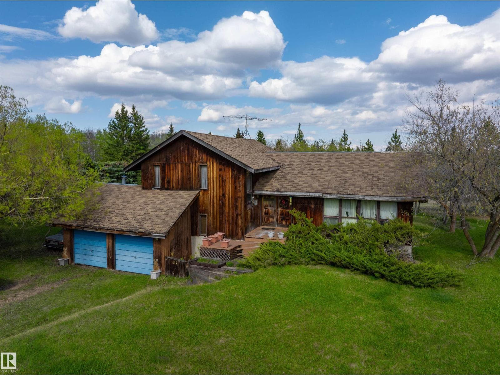 #37 21032 TWP ROAD 540