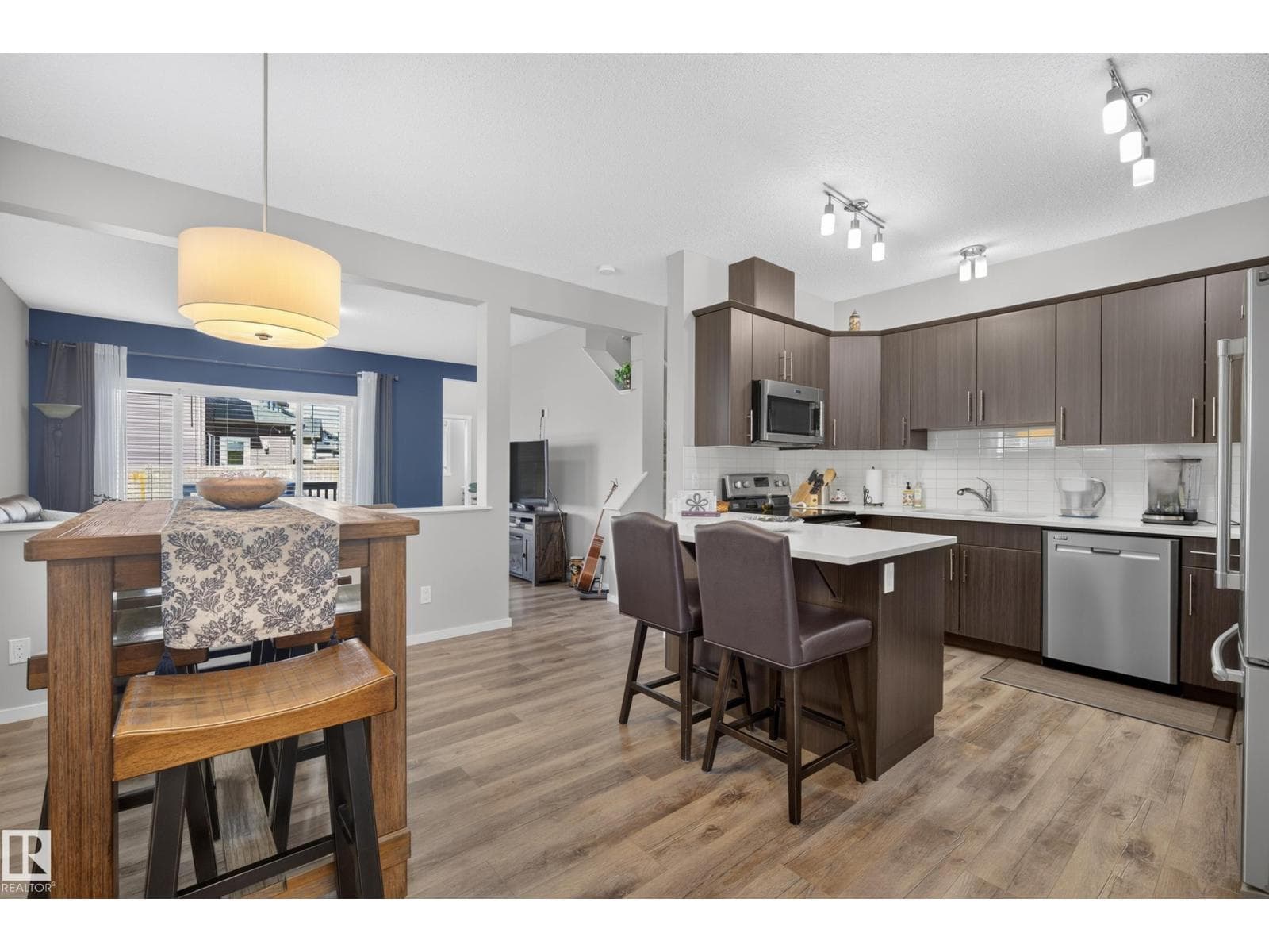 199 ABERDEEN CR — photo 2