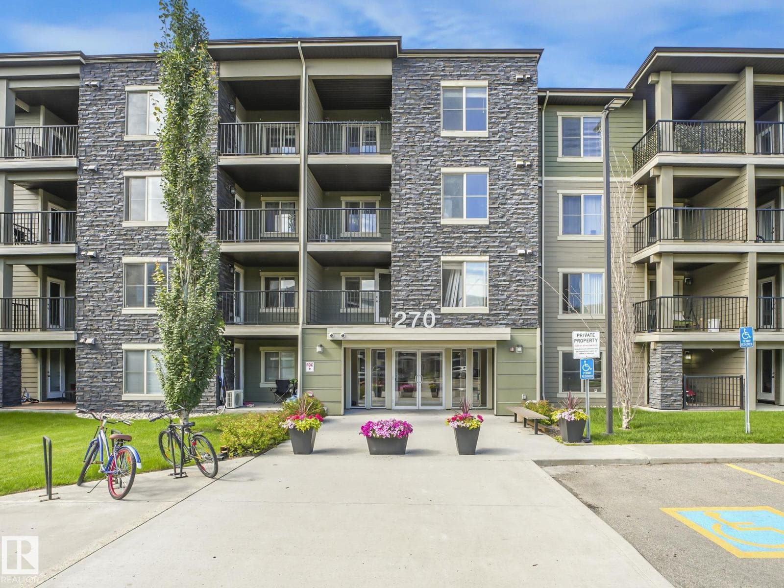 ##404 270 MCCONACHIE DR NW